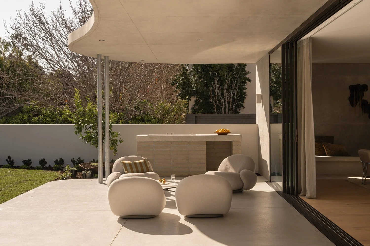 perth-swanbourne-maek-custom-luxury-home-off-form-concrete-alfresco-bbq-cult-design-1.jpg