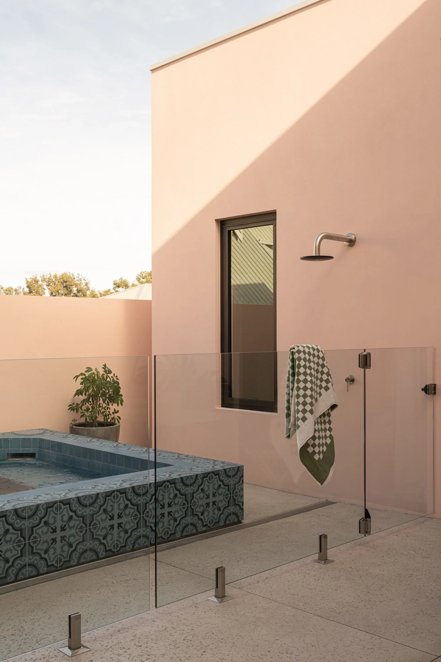 north-fremantle-maek-custom-home-moroccan-bath.jpg