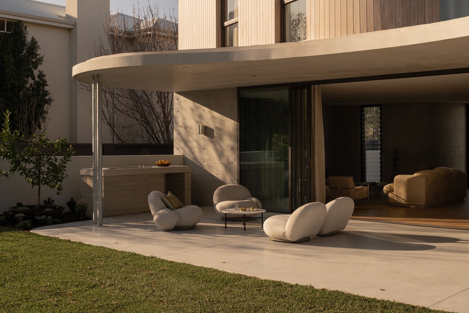perth-swanbourne-maek-custom-luxury-home-off-form-concrete-alfresco-bbq-cult-design-2.jpg