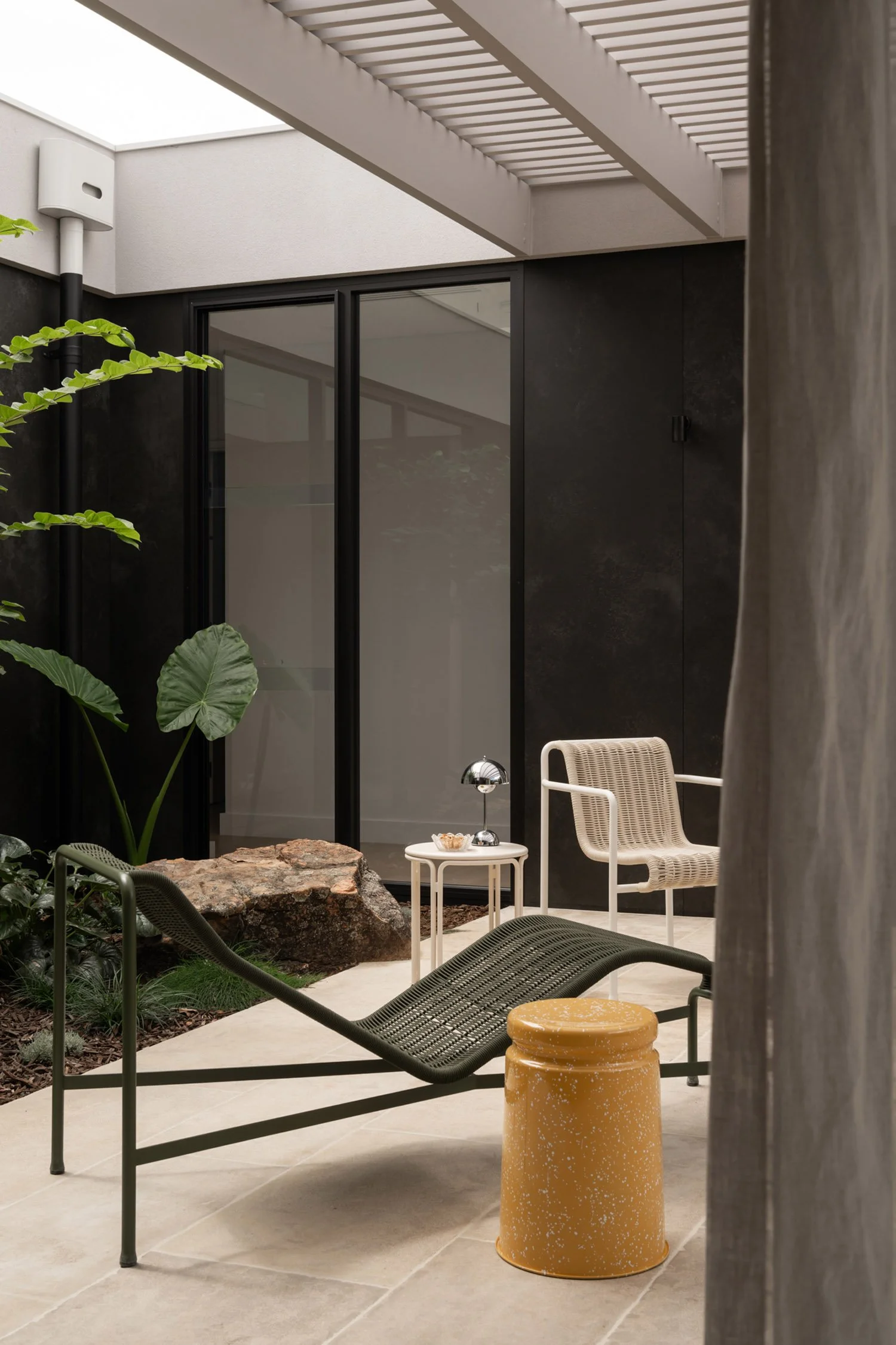 perth-cottesloe-maek-custom-luxury-home-alfresco-landscaping-cult-design.jpg