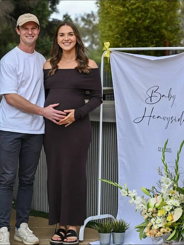 It’s the season for baby showers and fabric signage 🩷🩵
How gorgeous are parents-to-be Sam and Danni! Congrats guys, wishing you all the best as you get closer to meeting your little bub!
📸 @tammy_nancarrow_photography
