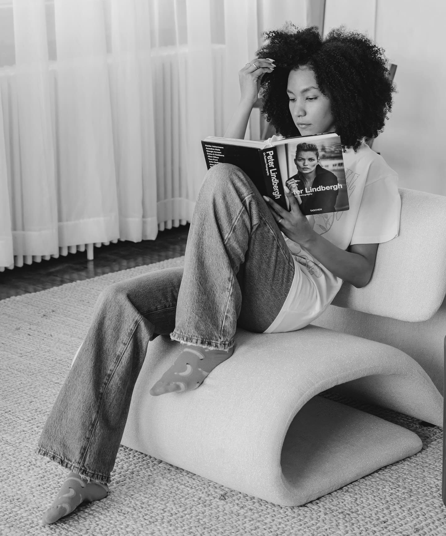 Who&rsquo;s behind this account? 
1. My favourite picture of the photoshoot 
2. Brief re-introduction
3. This year&rsquo;s mantra