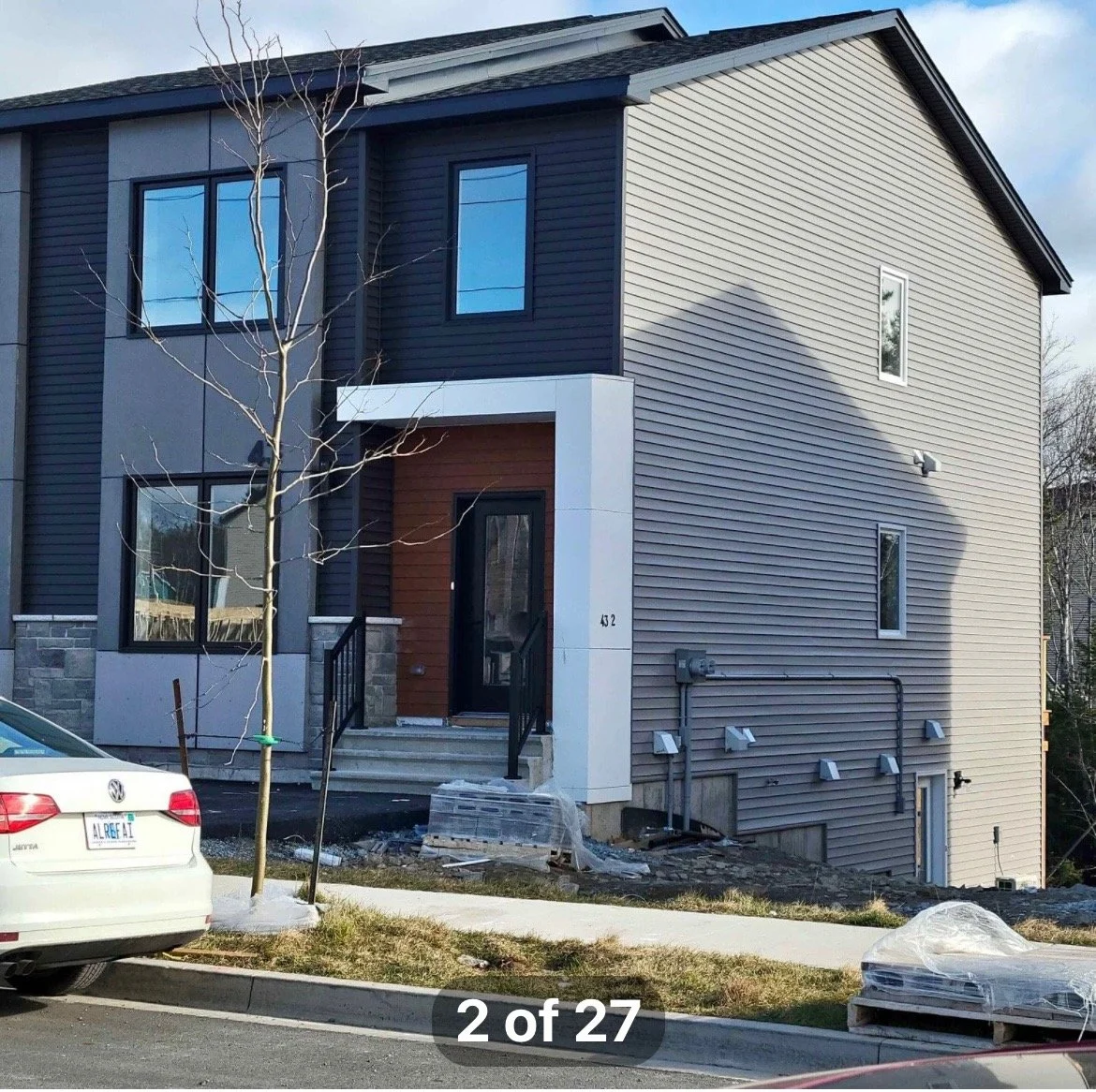 Modern Townhome in Honeygold Drive, Herring Cove