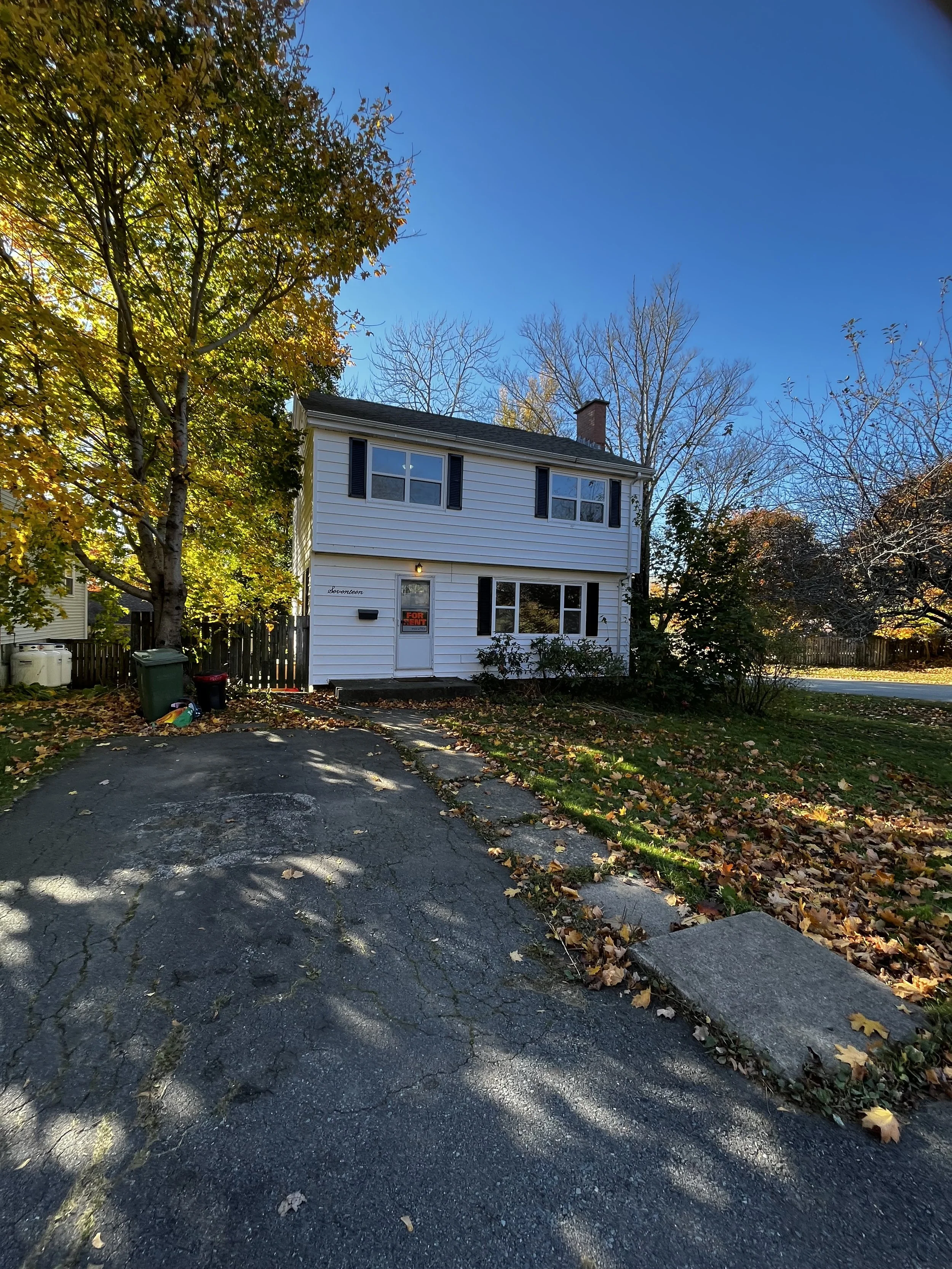 Charming Detached Home in Dartmouth