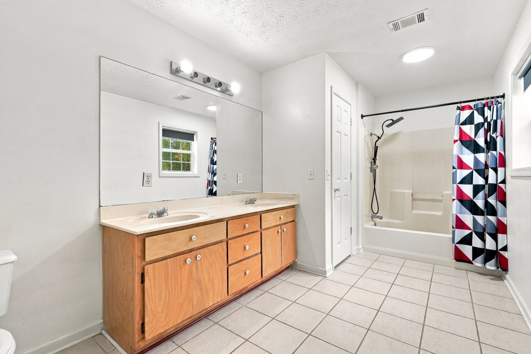14-014 - 993 Sam Freeman Road Hoschton GA.jpg