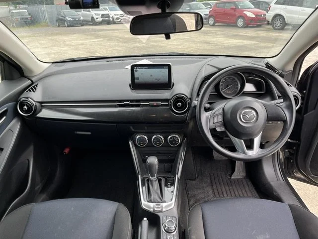 392431 2015 MAZDA DEMIO HATCHBACK 3.jpg