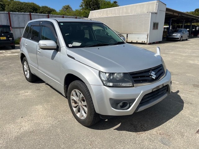 389775 2014 SUZUKI ESCUDO SUV.jpg