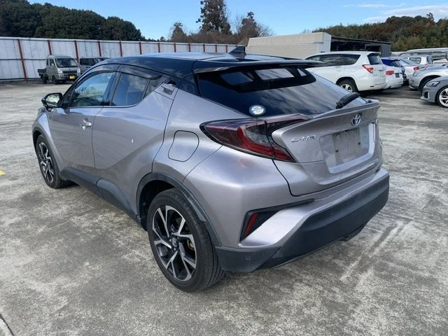 383160 2018 TOYOTA C-HR SUV 2.jpg