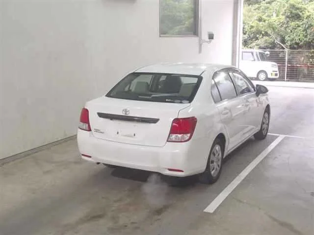 386537 2013 TOYOTA COROLLA AXIO SEDAN 2.jpg