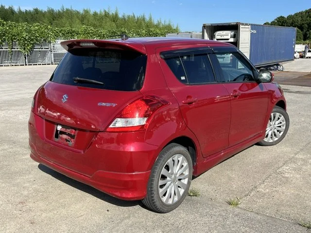 396817 2013 SUZUKI SWIFT HATCBACK 2.jpg