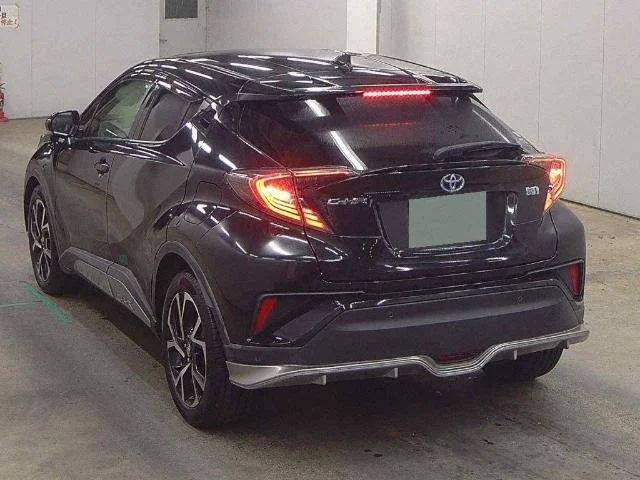 396475 2017 TOYOTA C-HR SUV 2.jpg