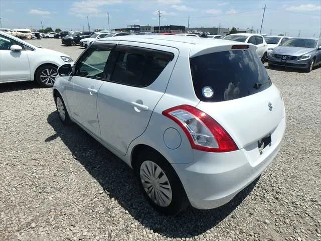 395469 2015 SUZUKI SWIFT HATCBACK 2.jpg