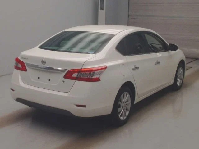 386434 2013 NISSAN SYLPHY SEDAN 2.jpg