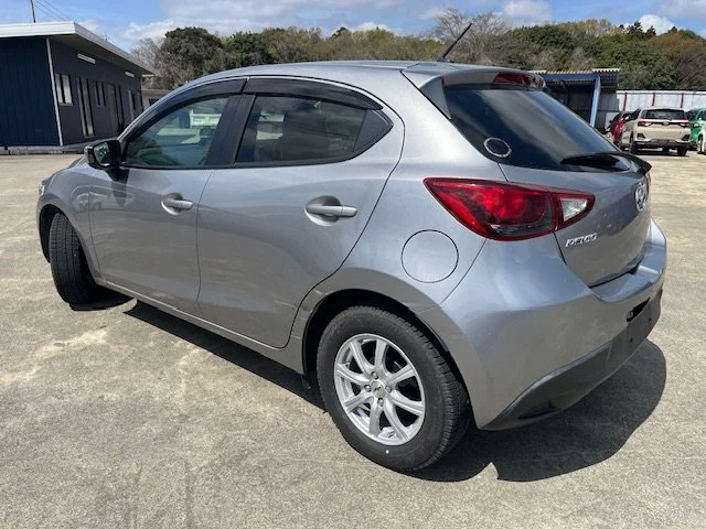 388356 2015 MAZDA DEMIO HATCHBACK 2.jpg