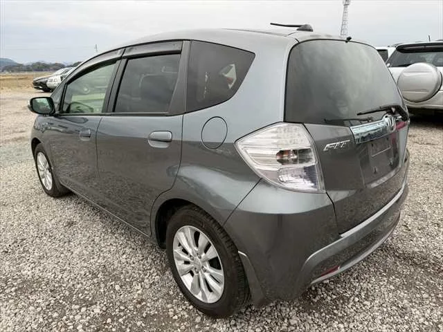 384856 2013 HONDA FIT HATCBACK 2.jpg
