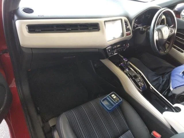 396408 2016 HONDA VEZEL SUV 3.jpg