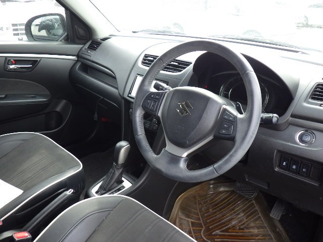 385502 2015 SUZUKI SWIFT HATCHBACK 3.jpg