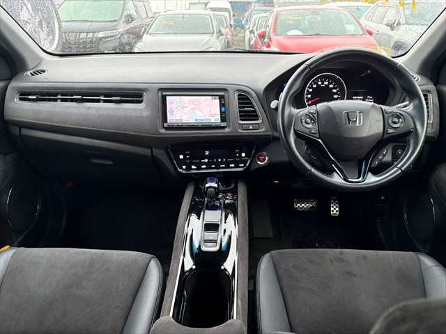 381464 2017 HONDA VEZEL SUV 3.jpg