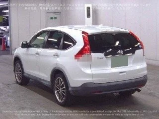 HONDA VEZEL 2015 WHITE 2.jpeg