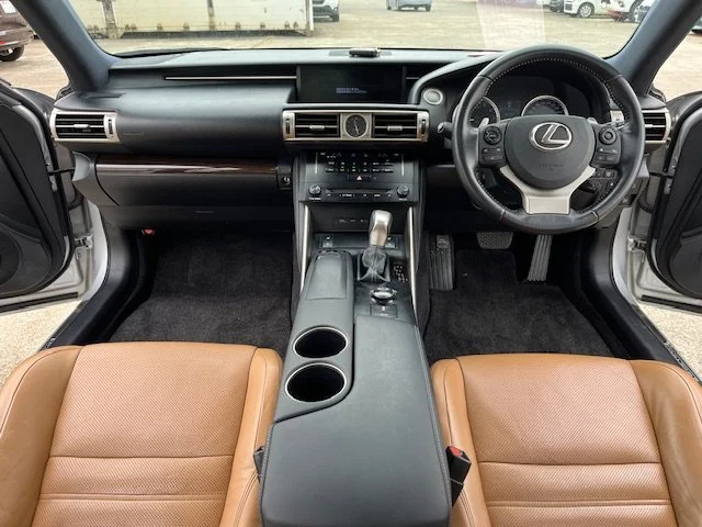 390384 2013 LEXUS IS SEDAN 3.jpg