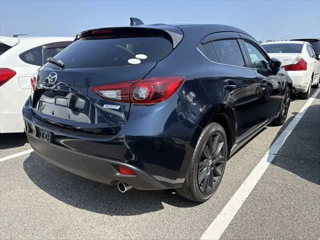 391606 2015 MAZDA AXELA SPORT HATCHBACK 2.jpg
