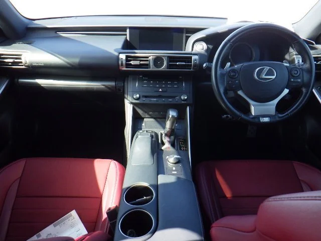 385775 2016 LEXUS IS SEDAN 3.jpg