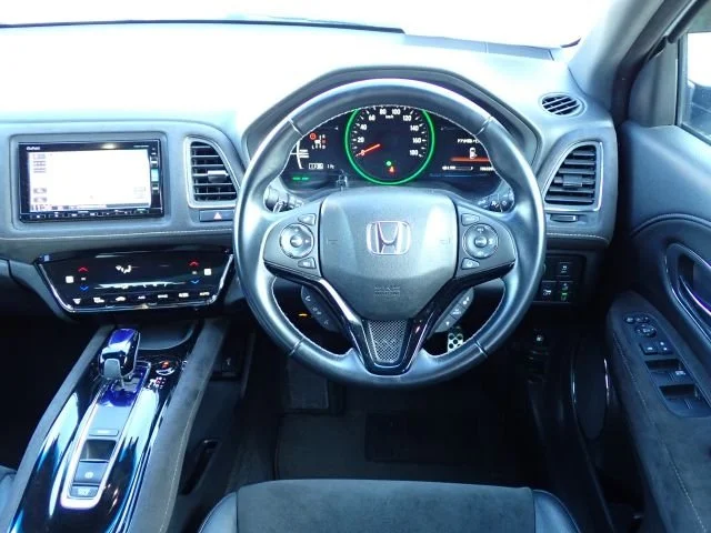 380221 2018 HONDA VEZEL SUV 3.jpg