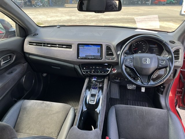 396050 2017 HONDA VEZEL SUV 3.jpg