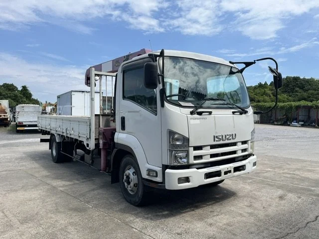396500 2011 ISUZU FORWARD TRUCK.jpg