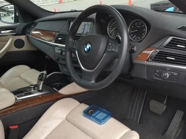 386637 2014 BMW X6 SUV 3.jpg