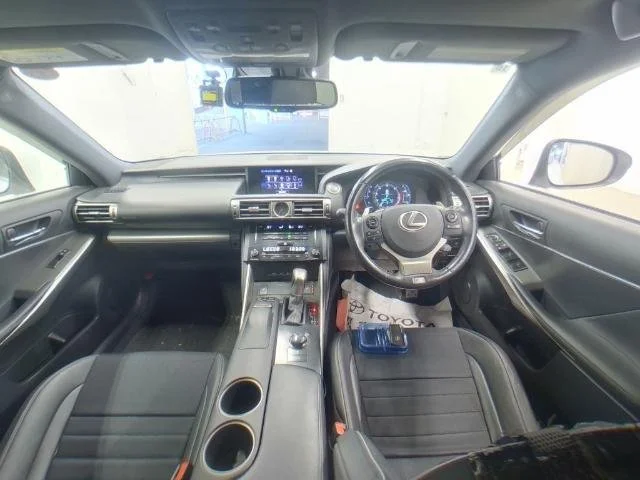 385512 2013 LEXUS IS SEDAN 3.jpg