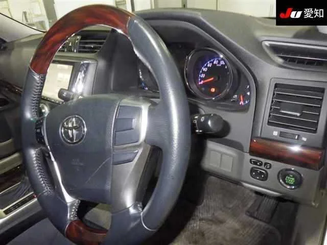 386408 2012 TOYOTA MARK X SEDAN 3.jpg