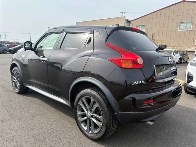 385549 2014 NISSAN JUKE SUV 2.jpg