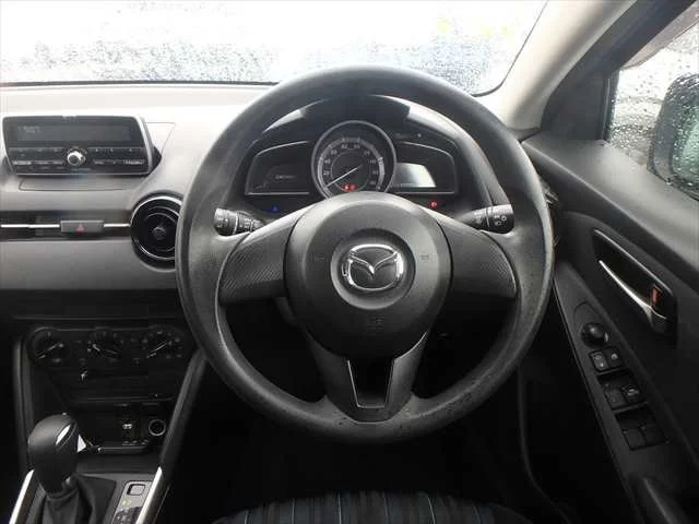 392390 2016 MAZDA DEMIO HATCHBACK 3.jpg