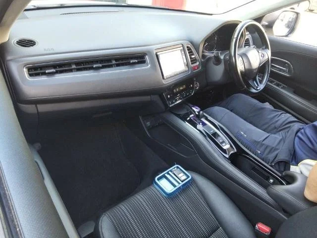 396407 2016 HONDA VEZEL SUV 3.jpg