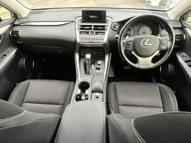396448 2015 LEXUS NX300H SUV 3.jpg