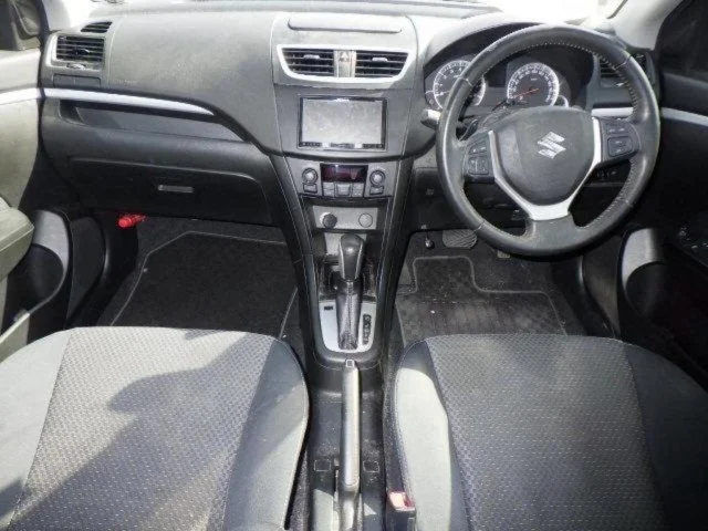 385193 2015 SUZUKI SWIFT HATCHBACK 3.jpg