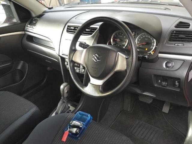 386140 2015 SUZUKI SWIFT HATCHBACK 3.jpg