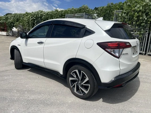 396073 2017 HONDA VEZEL SUV 2.jpg