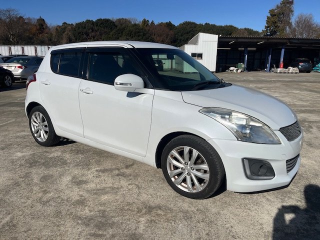 380887 2015 SUZUKI SWIFT HATCHBACK.jpg