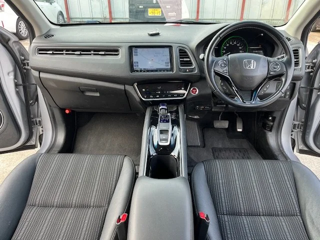 385264 2017 HONDA VEZEL SUV 3.jpg