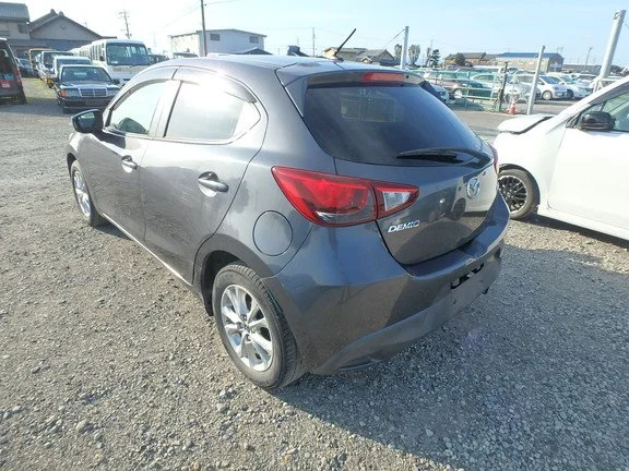 378024 2015 MAZDA DEMIO HATCHBACK 2.jpg