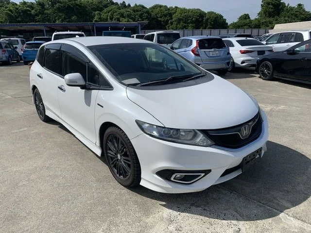 391193 2016 HONDA JADE WAGON.jpg
