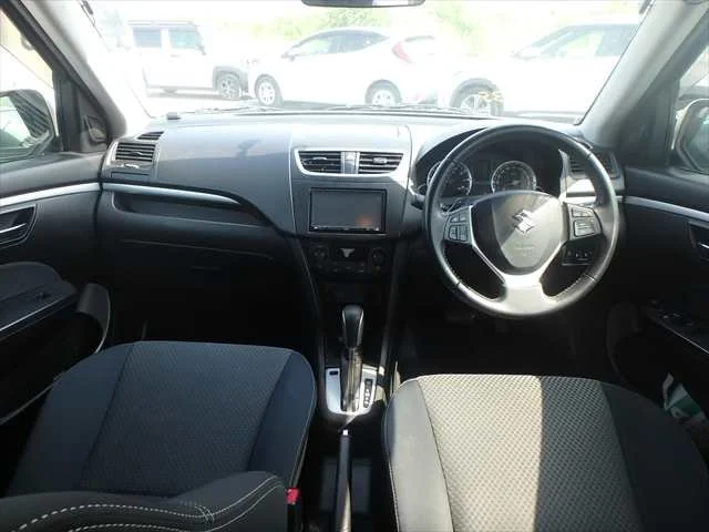 396472 2015 SUZUKI SWIFT HATCBACK 3.jpg
