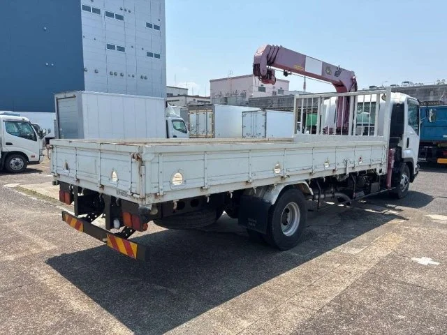 396500 2011 ISUZU FORWARD TRUCK 2.jpg