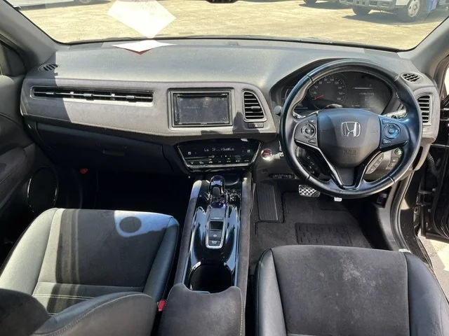 396114 2017 HONDA VEZEL SUV 3.jpg