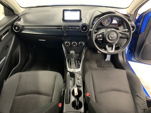 390173 2017 MAZDA DEMIO HATCHBACK 3.jpg