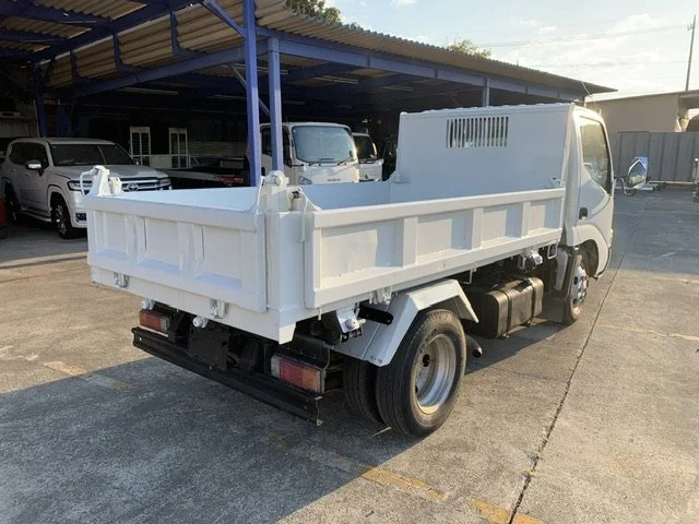 378770 2009 HINO HINO DUTORO TRUCK 2.jpg