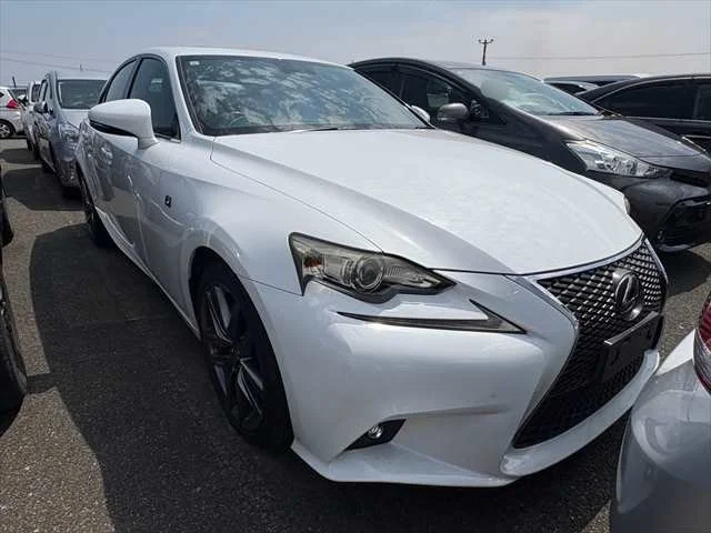 392264 2013 LEXUS IS SEDAN.jpg