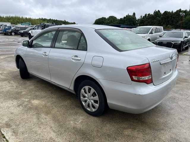 392705 2011 TOYOTA COROLLA AXIO SEDAN 2.jpg